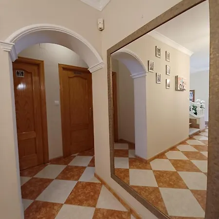 Gibraltar Views Guest house *