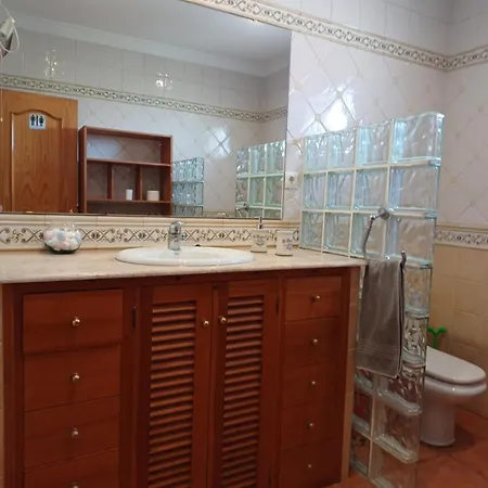 Gibraltar Views Guest house *